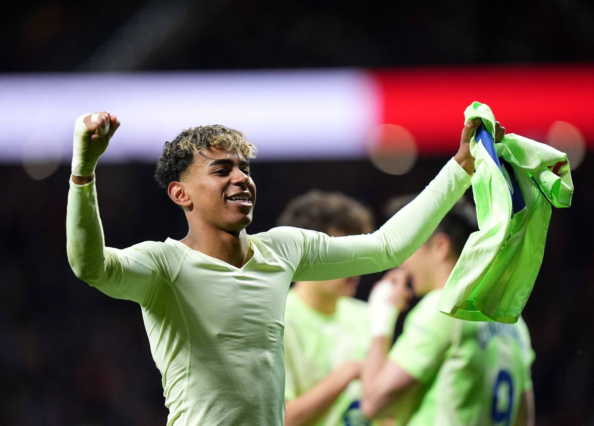 德布劳内新星突破纪录表现惊艳，巴塞罗那未来可期！的简单介绍