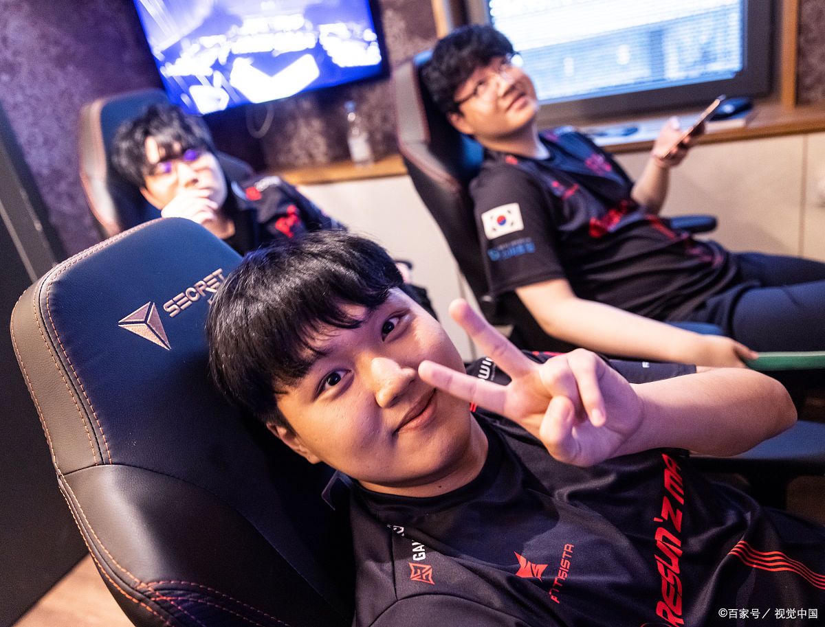 开云在线包含Uzi在TL比赛中精彩发挥，精彩发挥引发热议！的词条